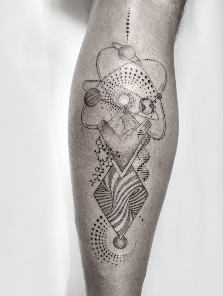 tattoo homme géométrique tattoo geometric tatouage montagne tattoo planète tatou homme fin