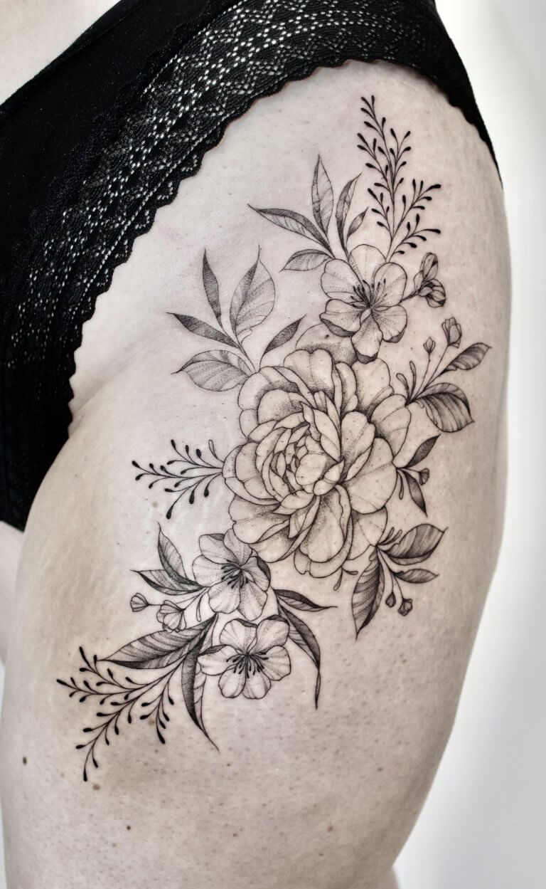 Chute de hanche florale pivoine fleur de cerisier tattoo tatouage