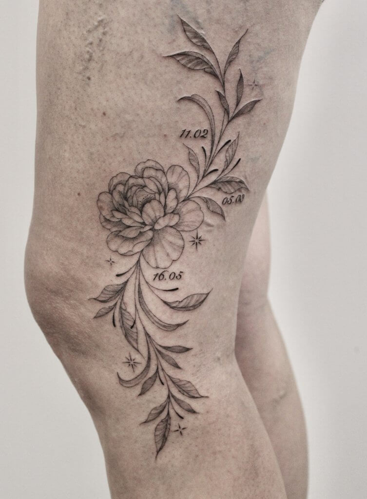 TATTOO floral jambe féminin tatouage fleur pivoine