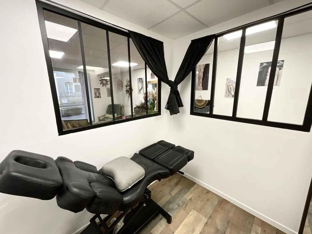 Box de tattoo propre et soigné tatouer en sécurité